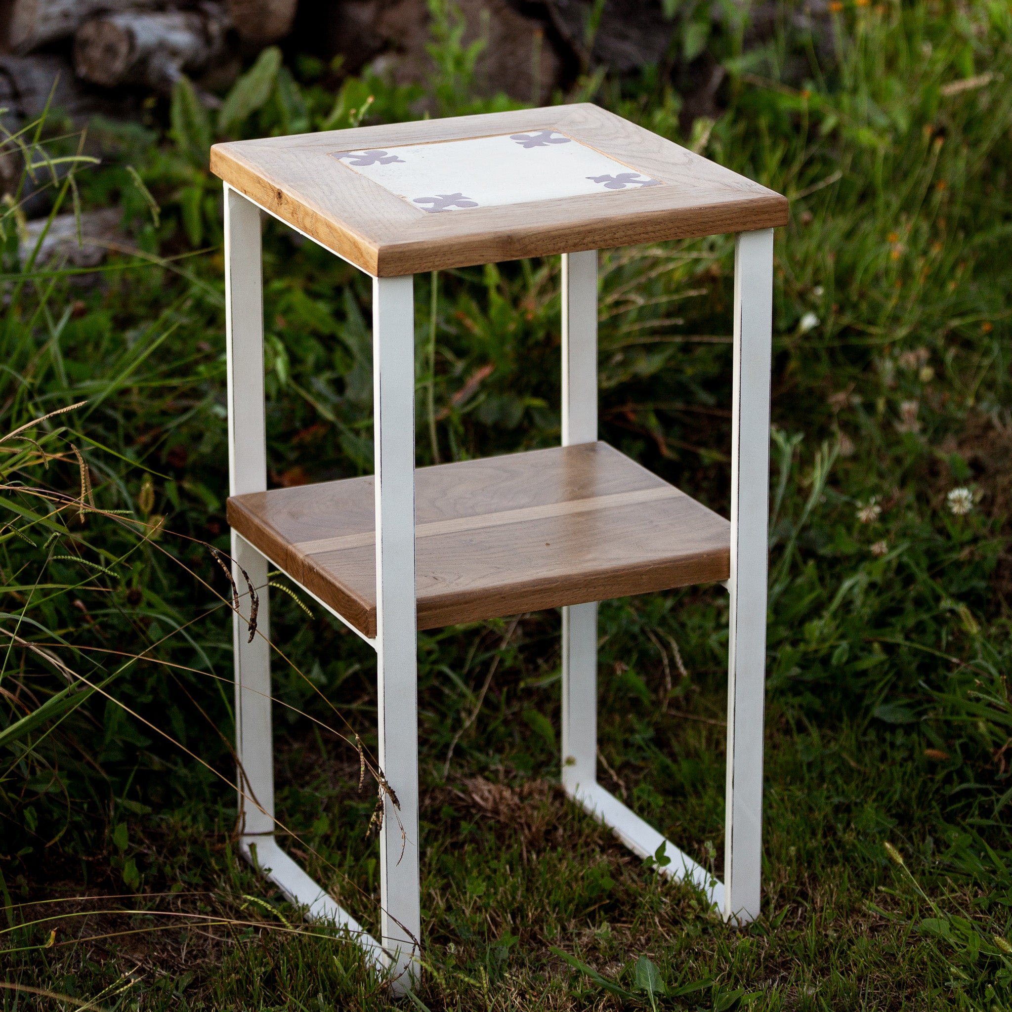 Mesa auxiliar XUME · Trébol · R · 35x35