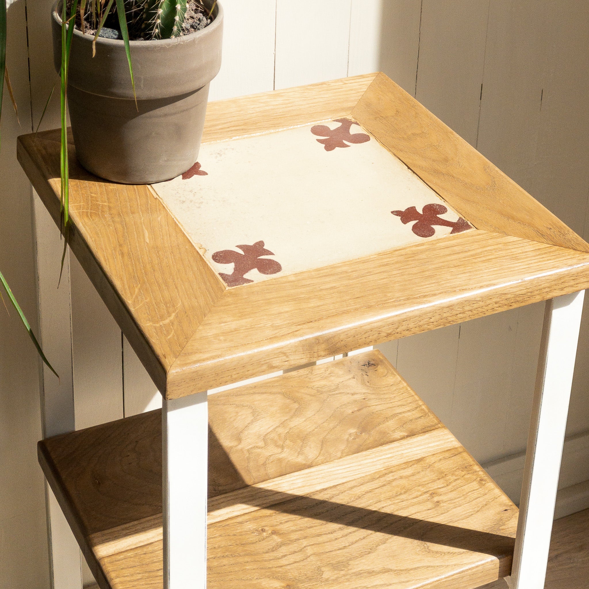 Mesa auxiliar XUME · Trébol · R · 35x35