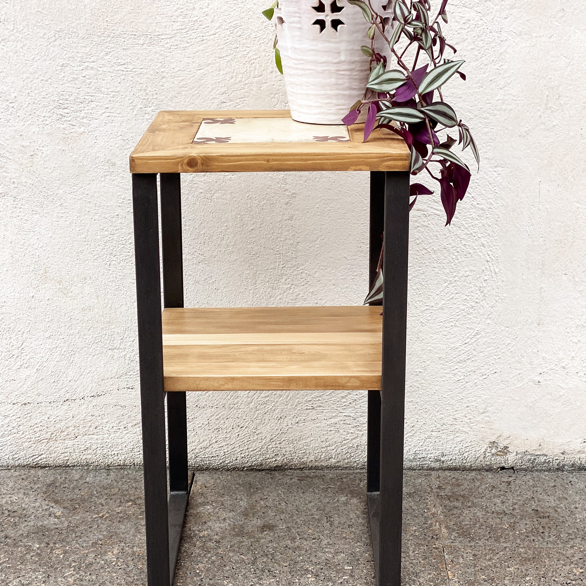 Mesa auxiliar XUME · Trébol · N · 35x35