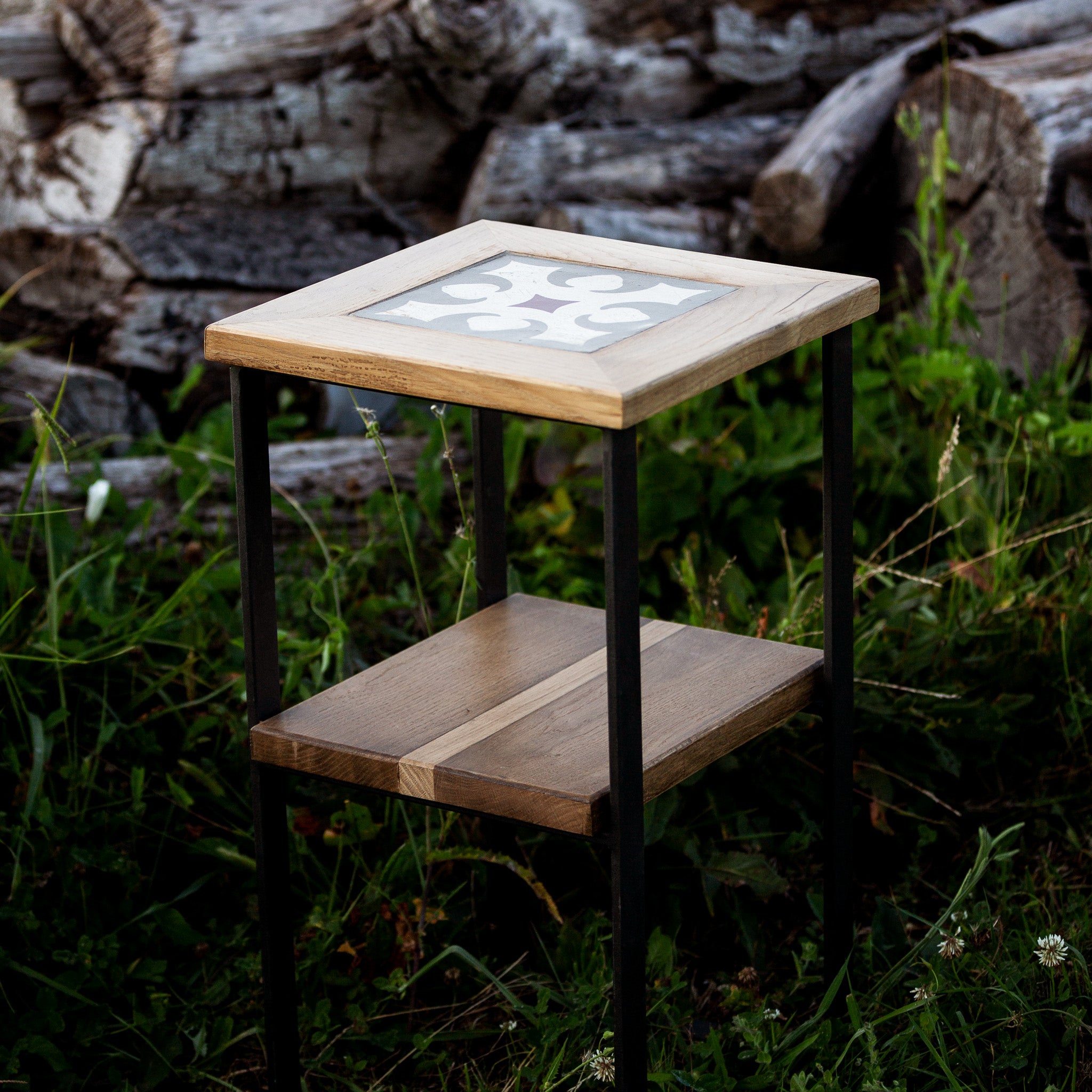 Mesa auxiliar XUME · Lago · R · 35x35