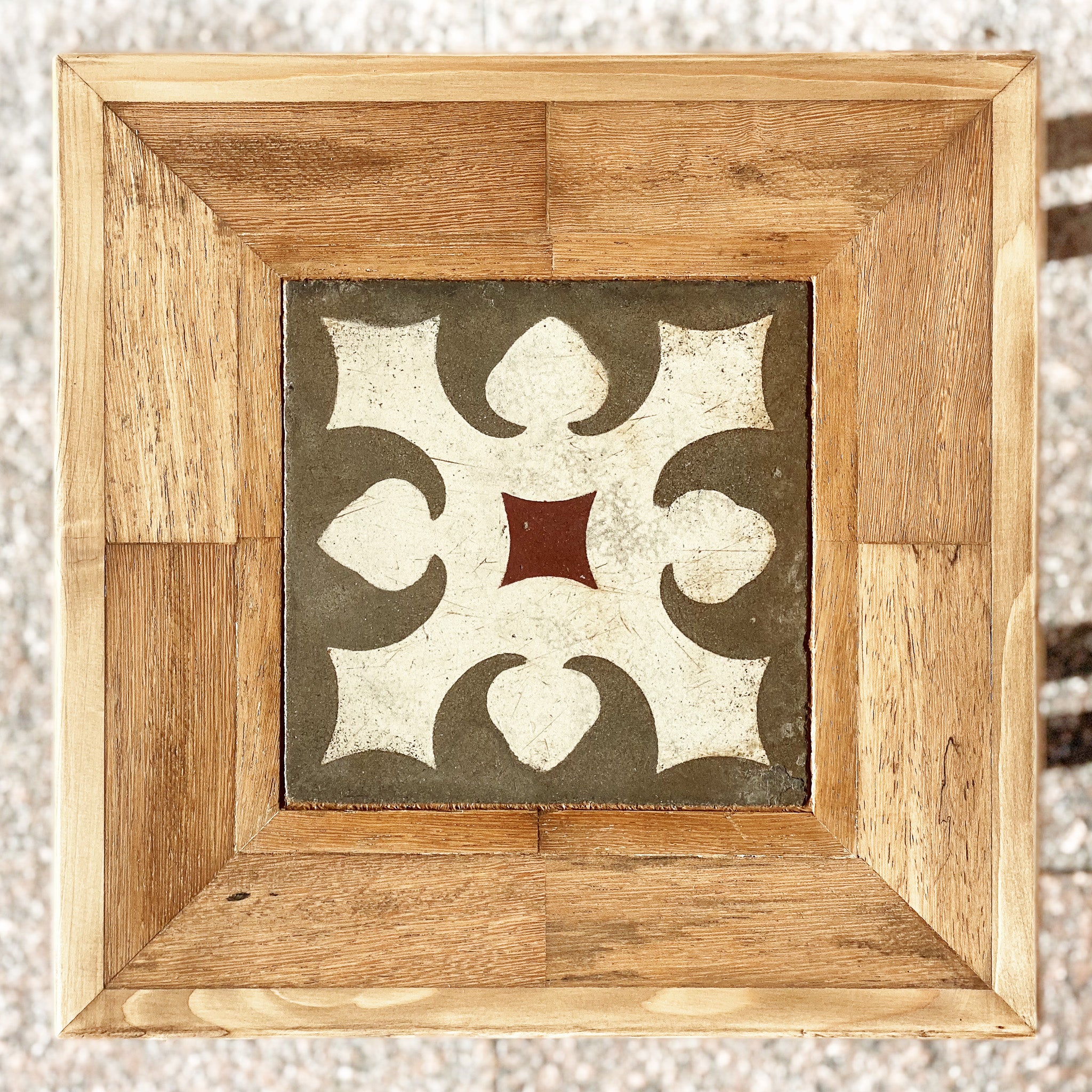 Mesa auxiliar LEA · Lago · E · 35x35