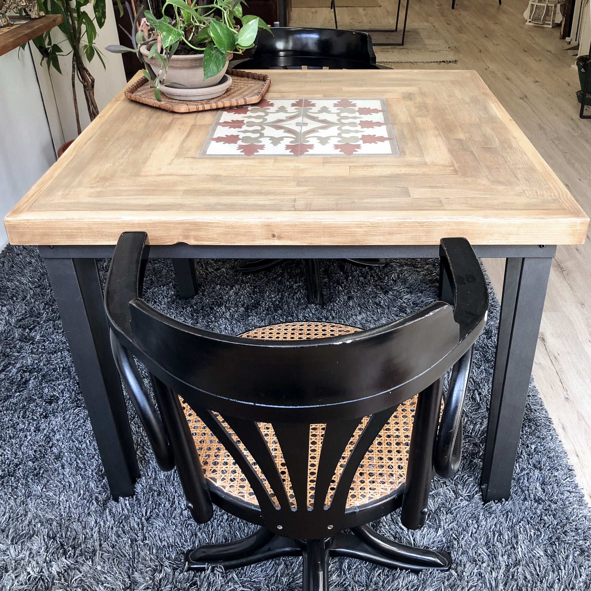Mesa comedor URRATS L · Hielo · E · 97x97