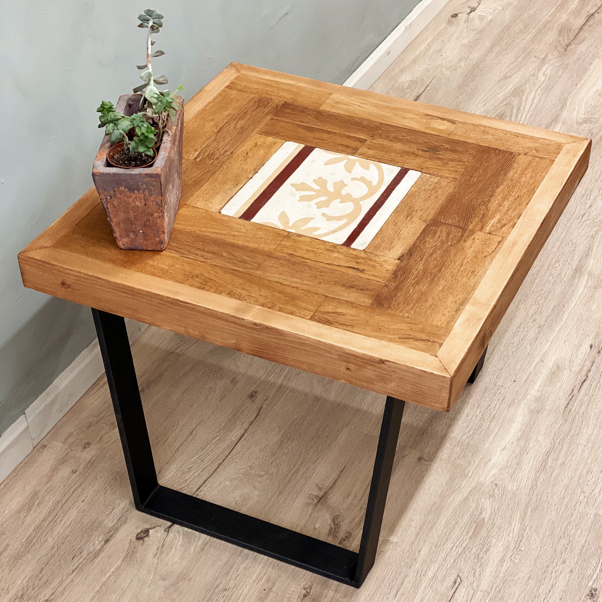 Mesa centro UDA TH · Ancla · E · 57x57